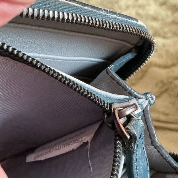 Bottega Veneta Women’s Wallet - Picture 4 of 7